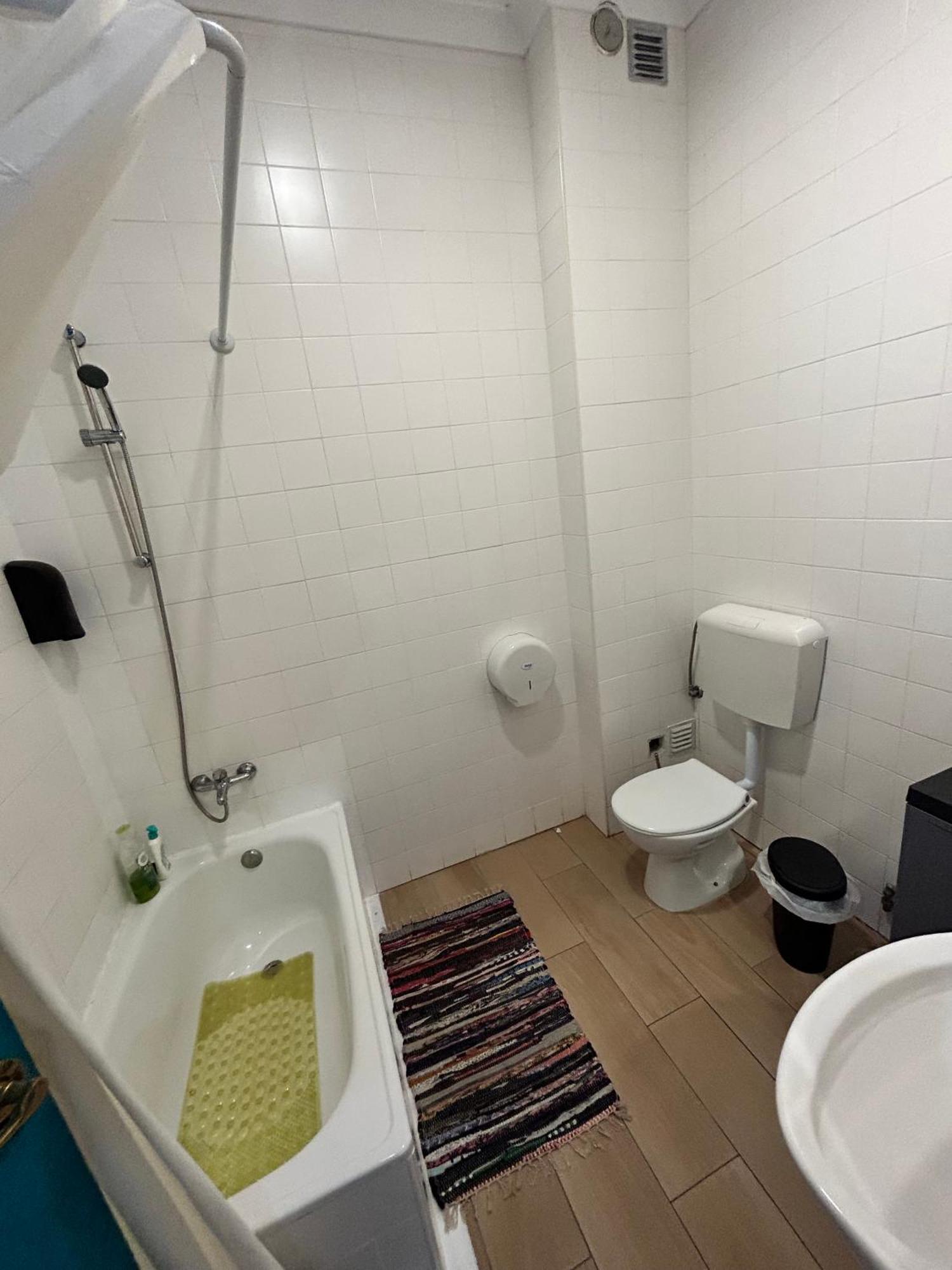 Farol Bed And Breakfast Almada Exterior photo